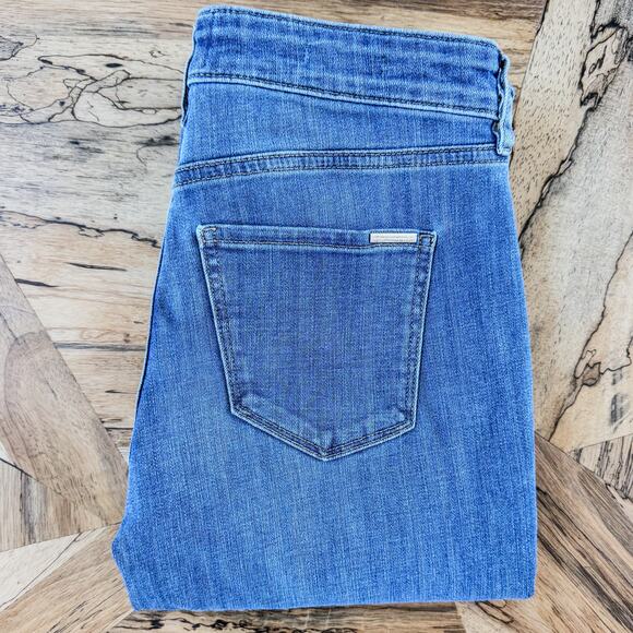 White House Black Market, Mid Rise Girlfriend Everyday Soft Jeans-Women's Size 2 - Picture 7 of 10